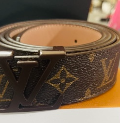 Louis Vuitton Classic Belt – 50 Inch